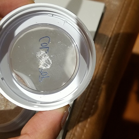 KKW eyeshadow palette - Picture 8 of 11